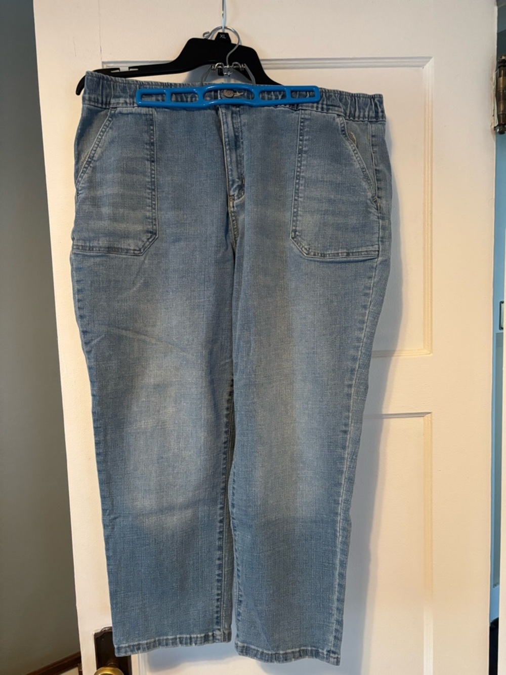 Women’s Cropped Jeans
